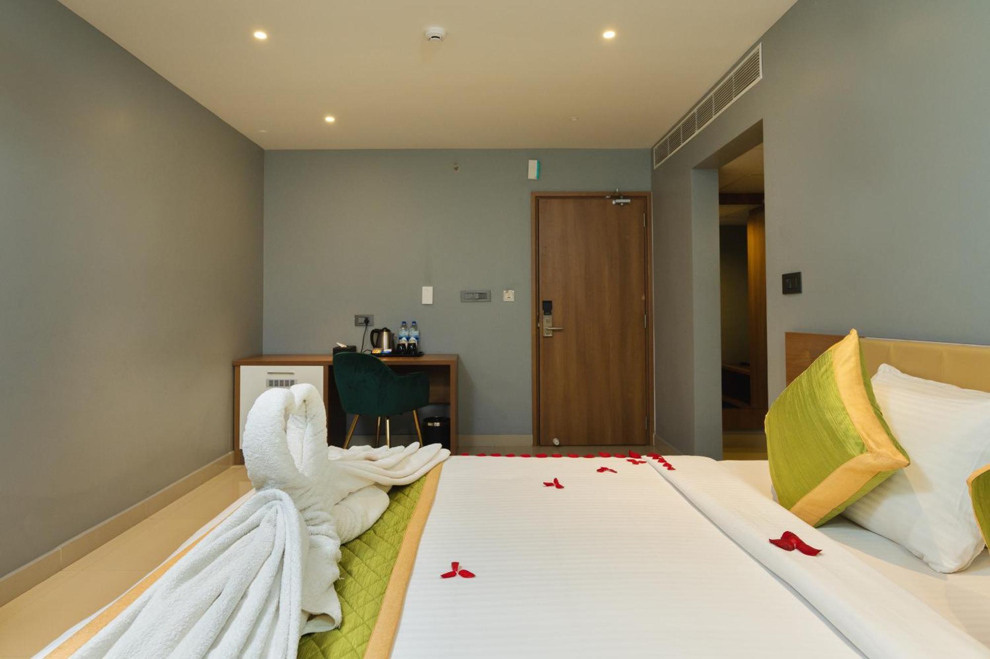 Hotel Grand Alleppey Alappuzha Esterno foto